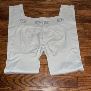 BO+TEE White Seamless Leggings